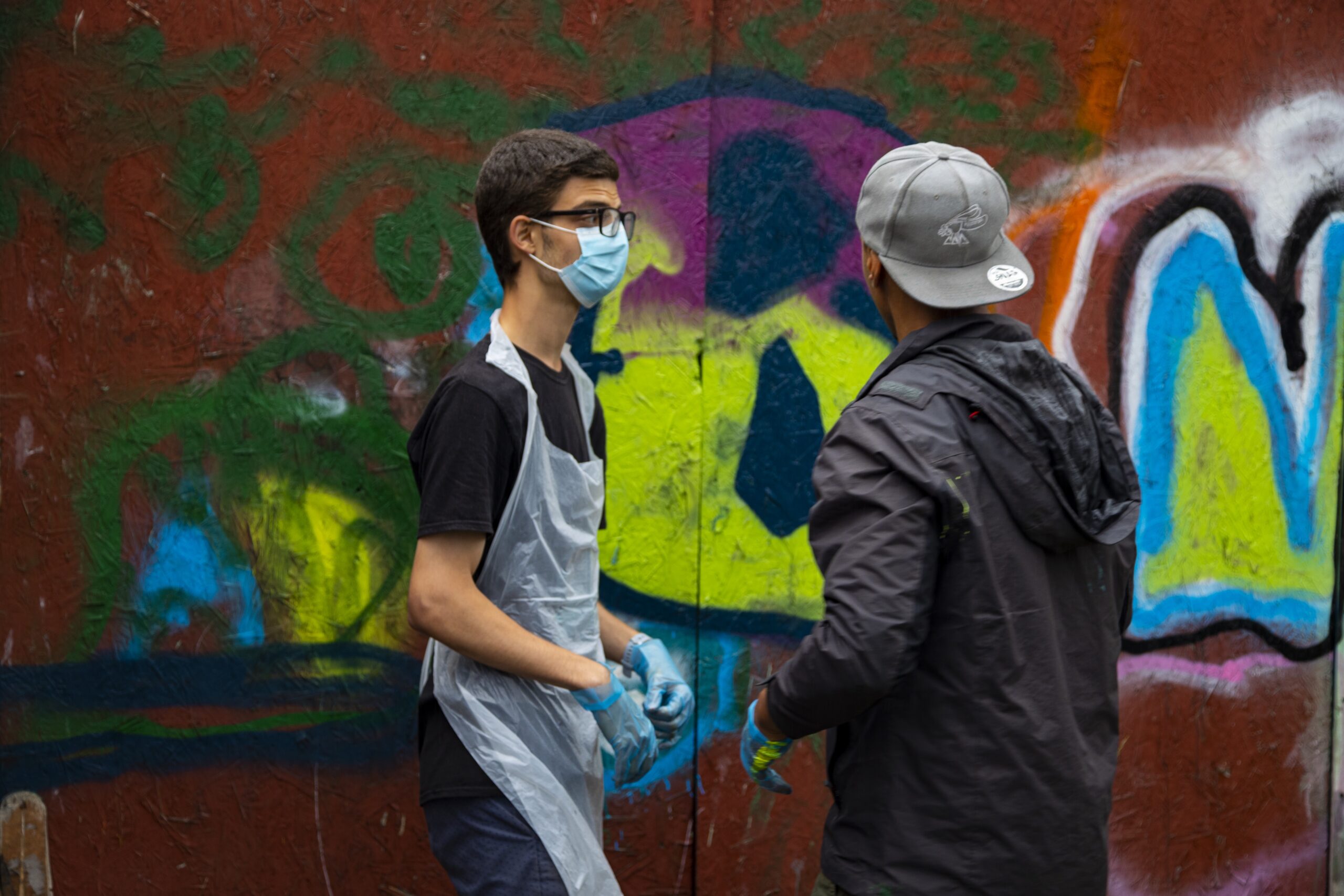 Jubilee4 two young people talking during grafitti workshop